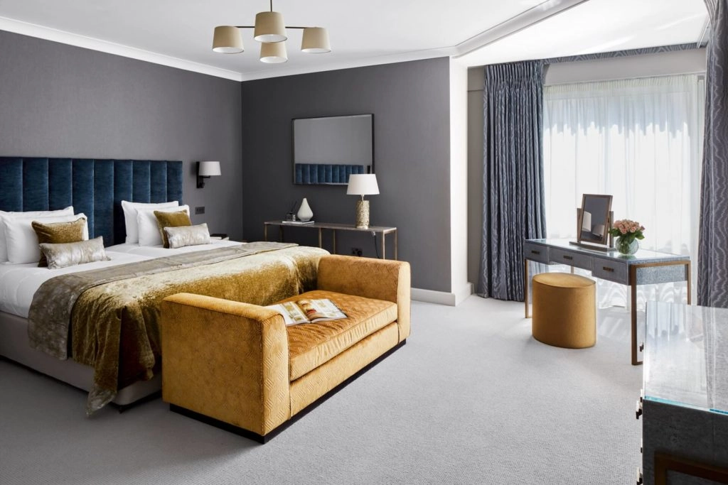 Superior Three Bedroom Apartment with Garden View005