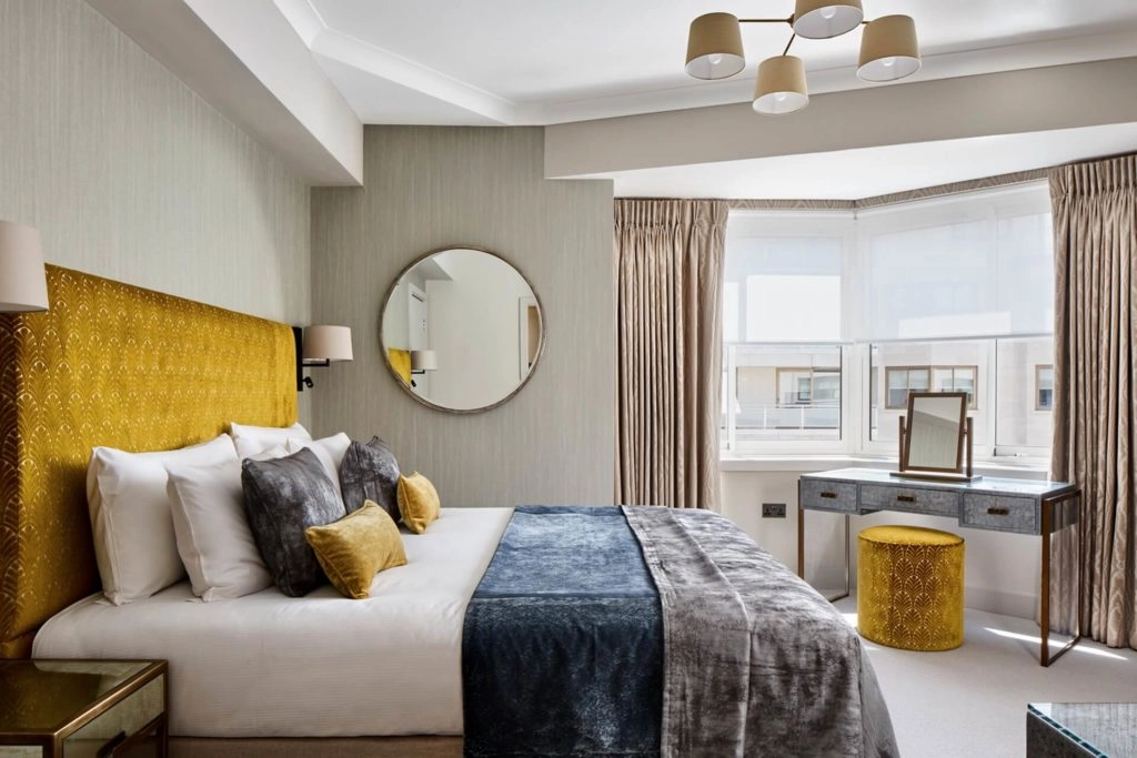 Superior Three Bedroom Apartment with Garden View006