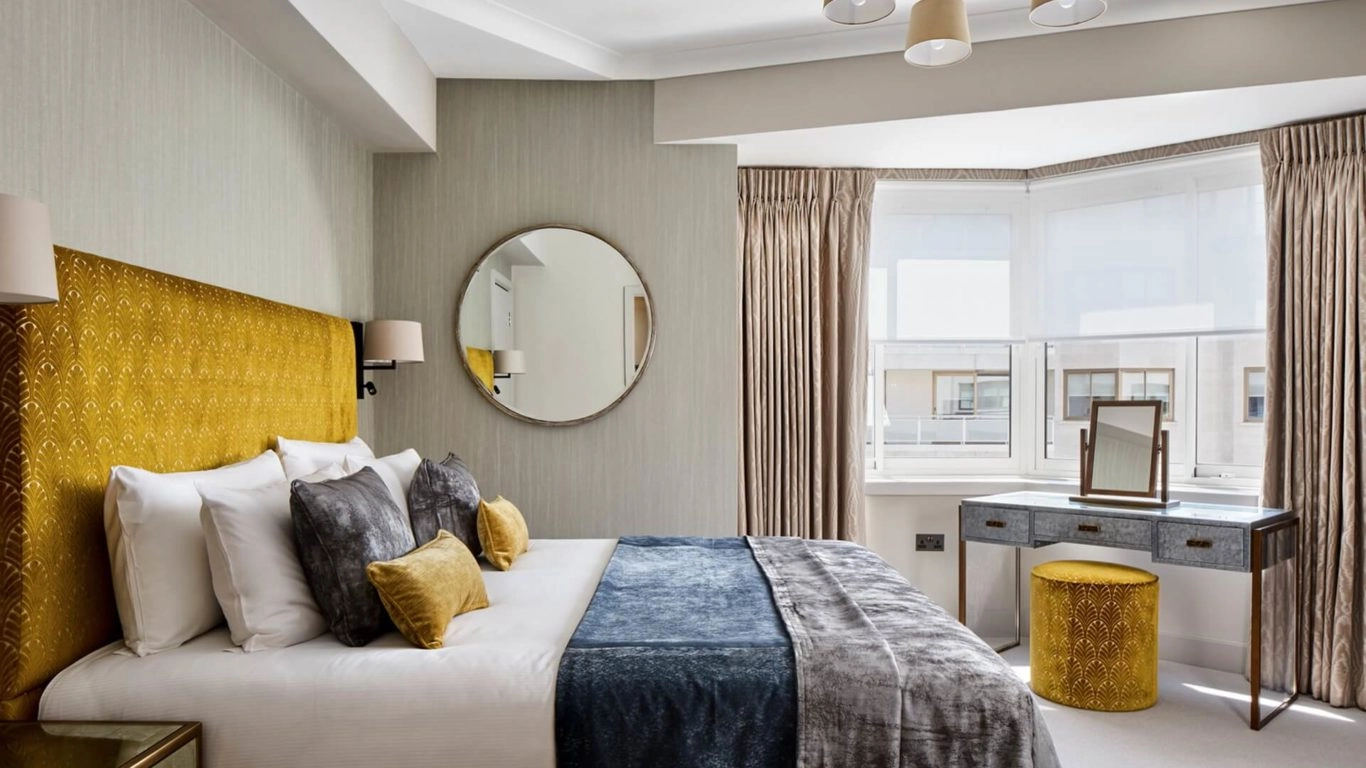 Superior Three Bedroom Apartment with Garden View006